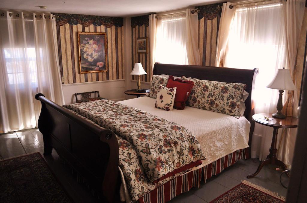 Colby Hill Inn Henniker 客房 照片